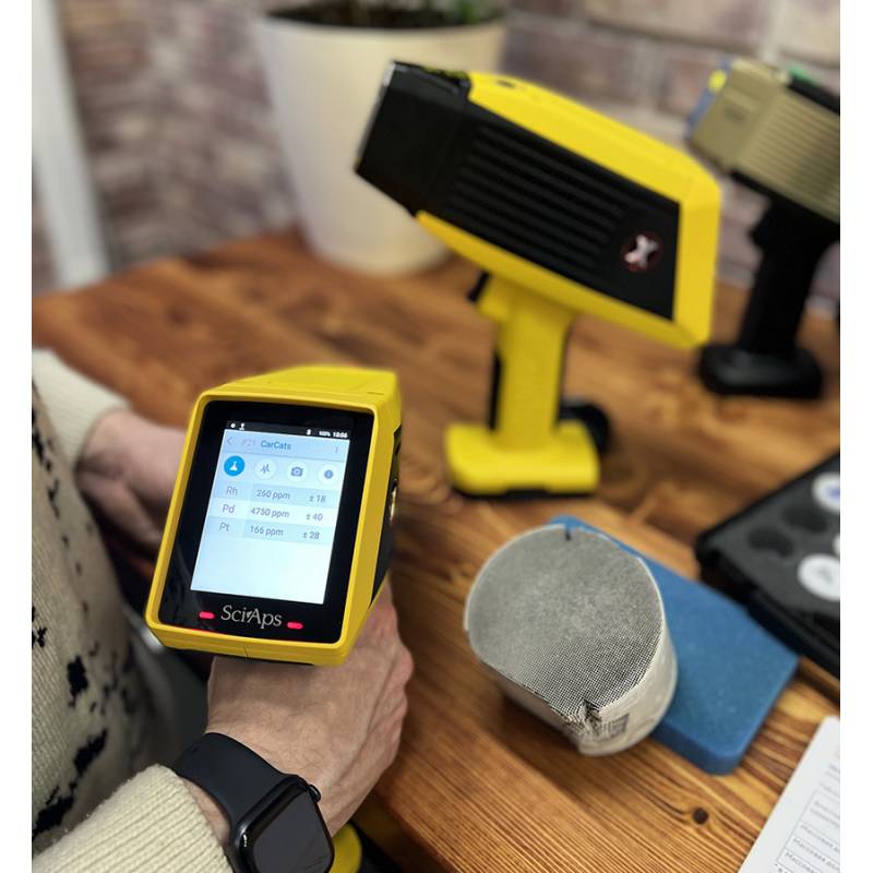 Портативный РФА-спектрометр SciAps X-200